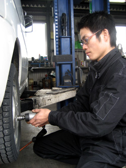 島根自動車整備工場：大切な愛車をケア