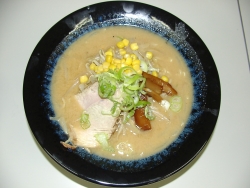 ○○まりも：さっぱりコクのある味噌ラーメン 650円