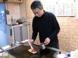 お好み焼き との川：ちょっと恥ずかしがり屋だけど気さくな大将