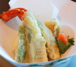 和風創作　池田屋：ずわい蟹香味揚げ　980円
もっちり感の衣が特徴　”天塩”でどうぞ