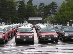 ヤサカタクシー：