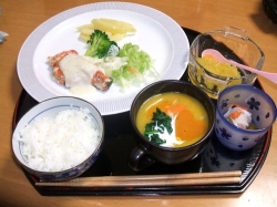 デイサービスセンター虹の家：もちろん、普段の食事も楽しんで頂けるよう心がけています。