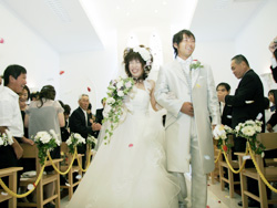 Marriage MINEL（マリアージュ　ミネル）：皆さんの祝福に包まれて・・・
