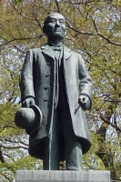 津田米次郎の銅像