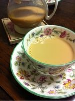 心とからだを癒す、ホリスティックな香りを愉しむ時間～ミルクティ・チャイの紅茶教室+アロマ化粧水づくり
