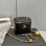 CHANEL バニティケース マトラッセ ラムスキン ブラック 高级