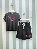 ブランド子供服FENDIルイヴィトン・ロエベ人気 2 点セットキッズファッションの大人気